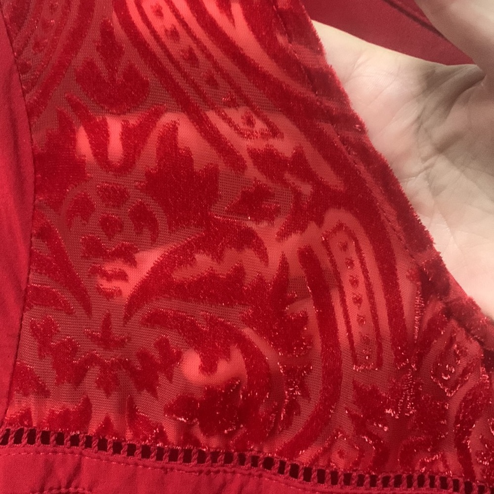 2/$15 St. John's Bay Red Women's Peasant Top - Picture 7 of 7